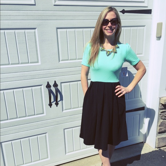 Meet your Posher, Sarah - Picture 1 of 1